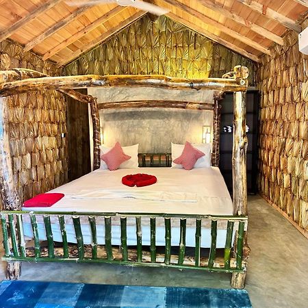 Swiss Kiss Beach Resort 乌普韦利 外观 照片