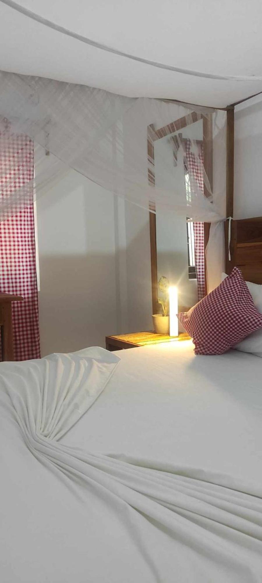 Swiss Kiss Beach Resort 乌普韦利 外观 照片