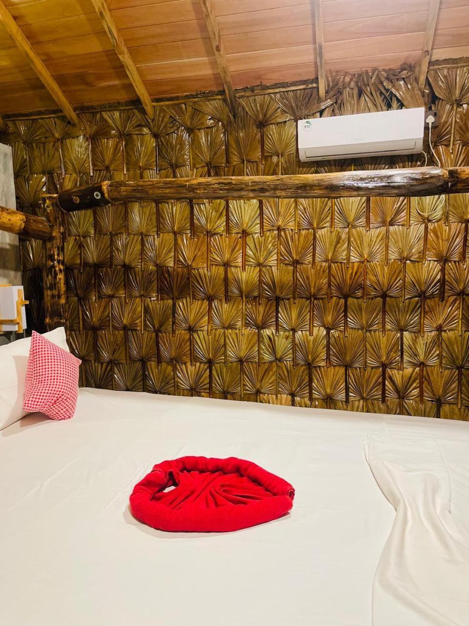 Swiss Kiss Beach Resort 乌普韦利 外观 照片