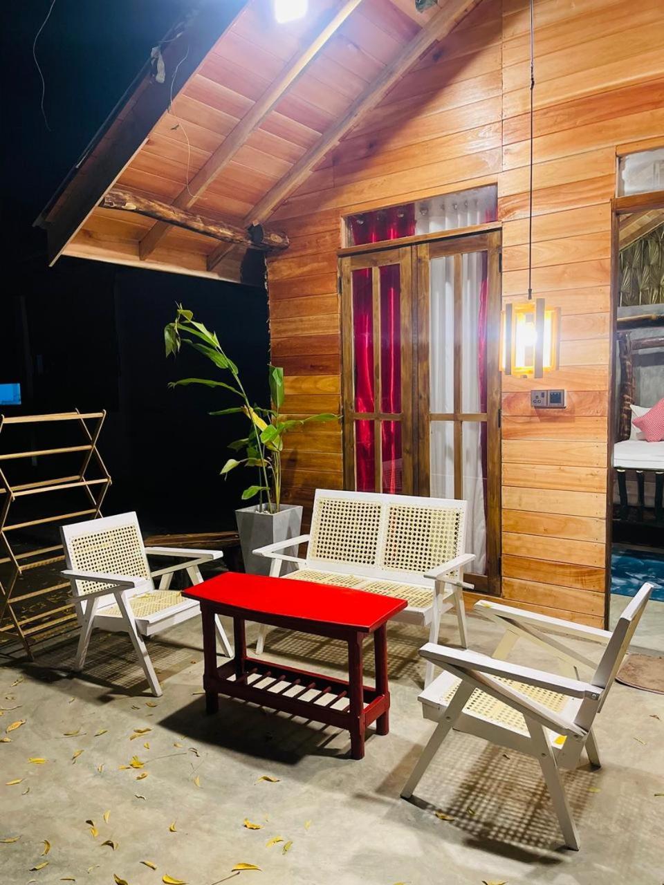 Swiss Kiss Beach Resort 乌普韦利 外观 照片